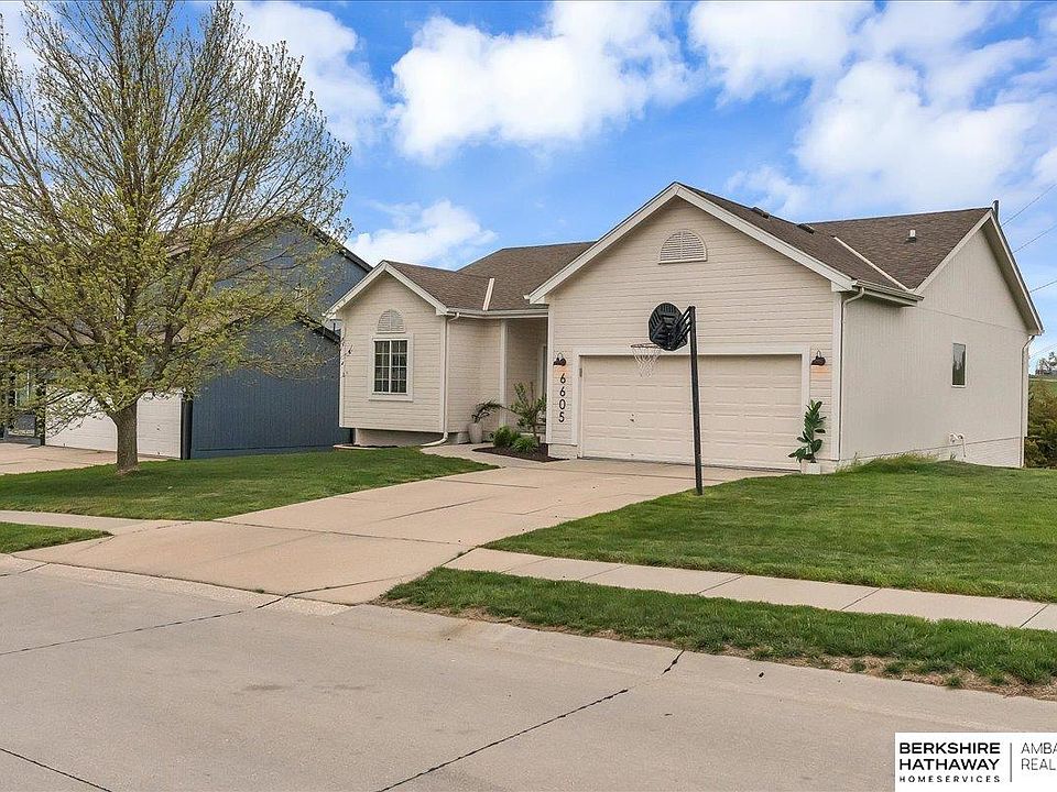 1st image of 6605 N 148th St