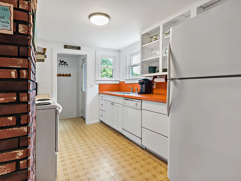 39 Salt Pond Way — Photo 19