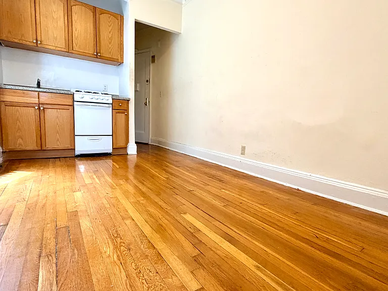 70 E 7th St #6D — Photo 1