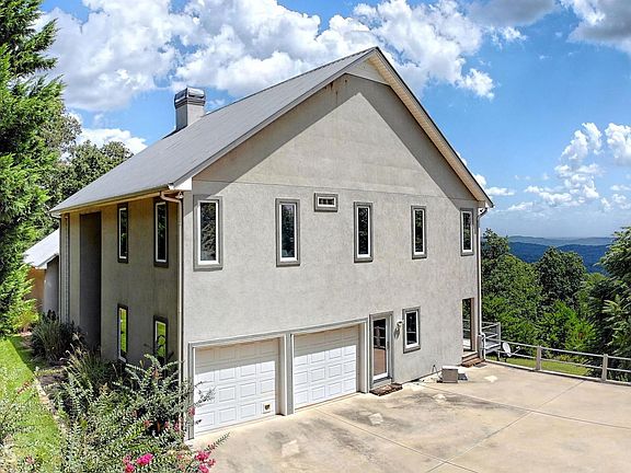 5th image of 800 Skyland Dr