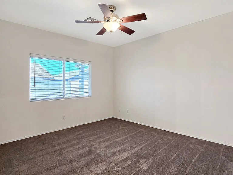 12509 W Washington St — Photo 16