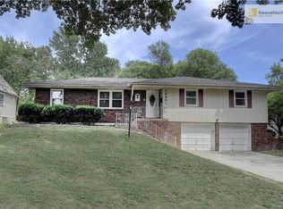 12901 Smalley Ave, Grandview, MO 64030