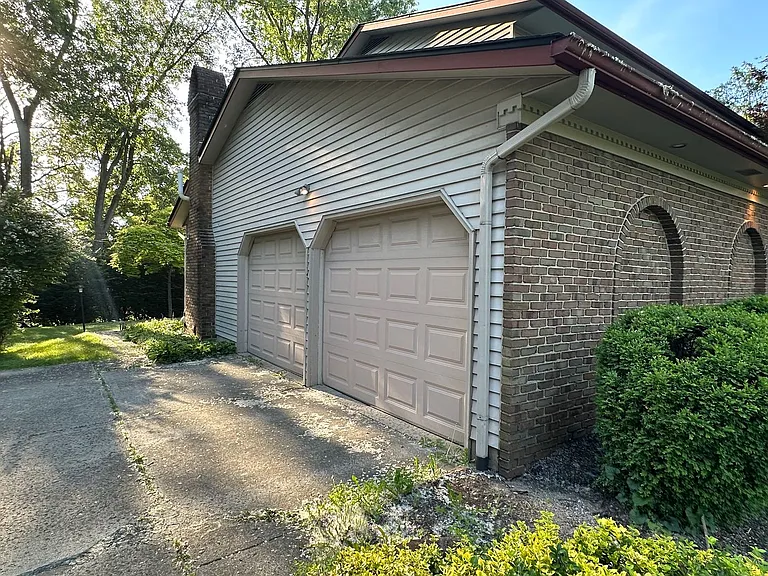 4148 Rowanne Ct — Photo 32