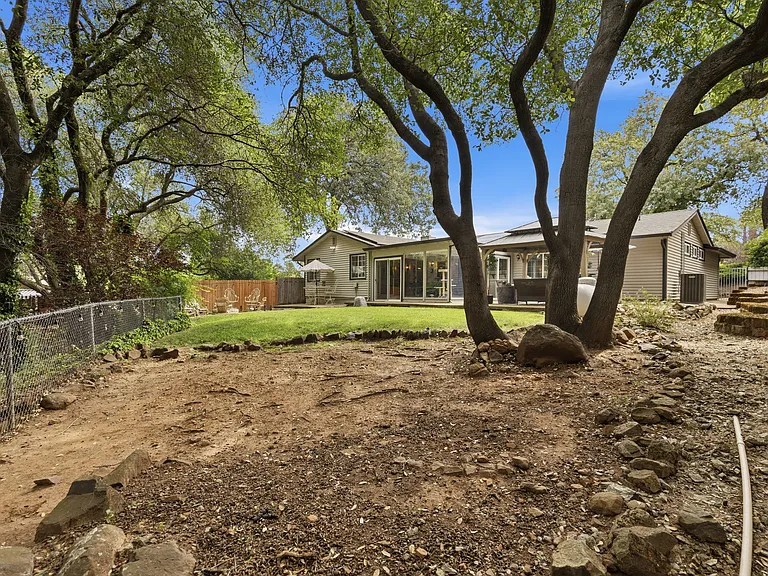 2436 Sandpiper Way — Photo 21