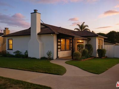 8136 Holy Cross Pl, Los Angeles, CA, 90045