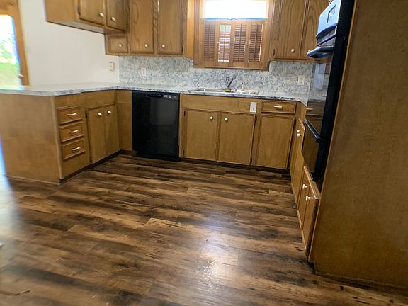 5th image of 707 N Lane Wells Dr