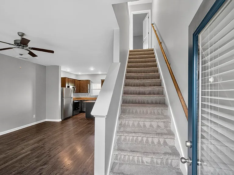 1017 Glen Marcus Dr — Photo 3