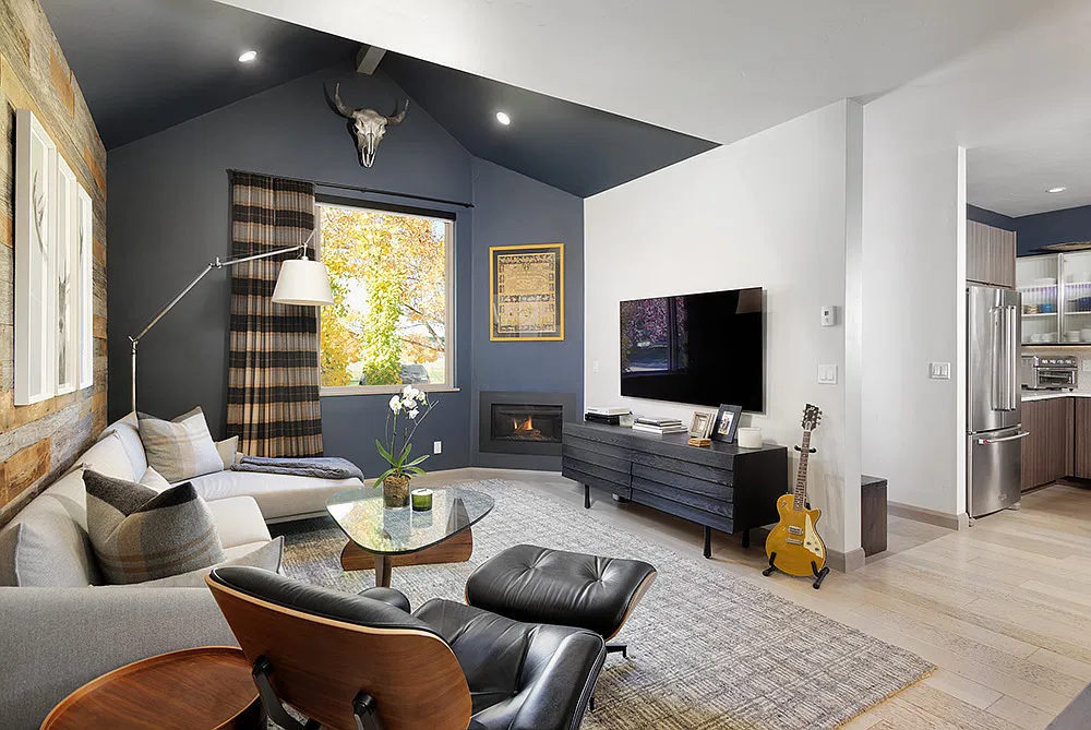 2 bed, 2.5 bath, 1779 sqft, $7,500 — Photo 3