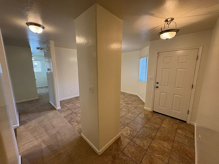 4704 W Rialto Ave — Photo 11