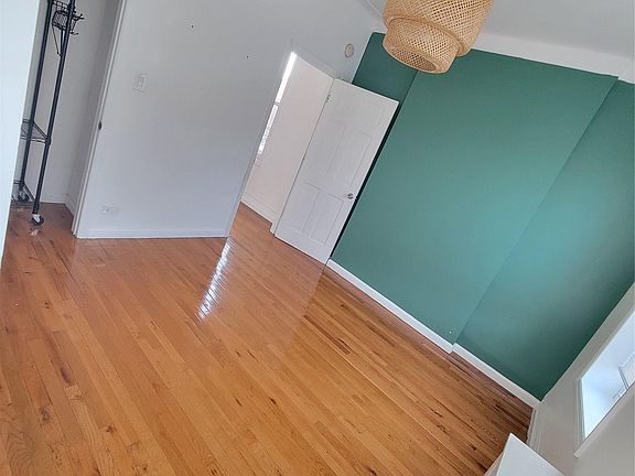 5th image of 3550 Carlisle Pl APT 2