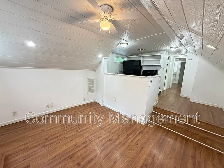 18819 Greenwell Springs Rd #D4 — Photo 4