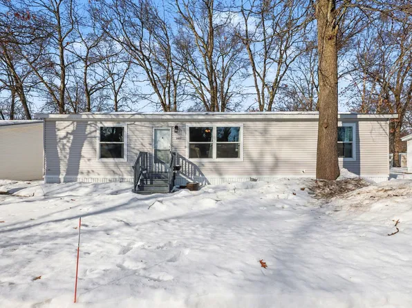 3977 Commodore Ln, Muskegon, MI 49442