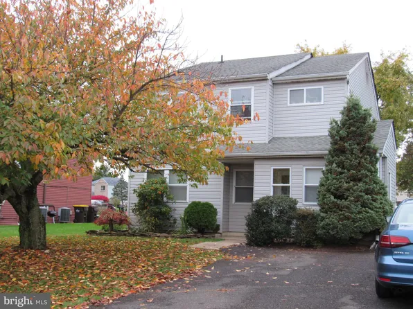 261 Shirley Dr, Harleysville, PA 19438