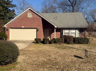 111 Shelley Ln, Florence, AL 35633