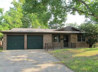 528 W Mimosa St, Angleton, TX 77515