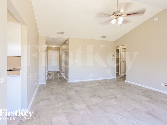 3rd image of 323 Hickory Hollow Dr N