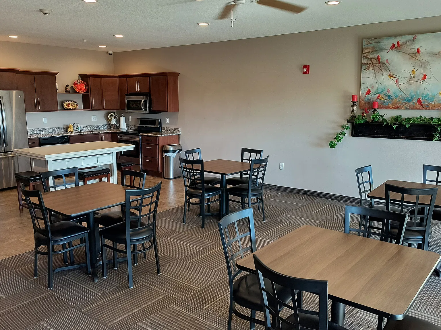 Cardinal Creek Apartments — Photo 4