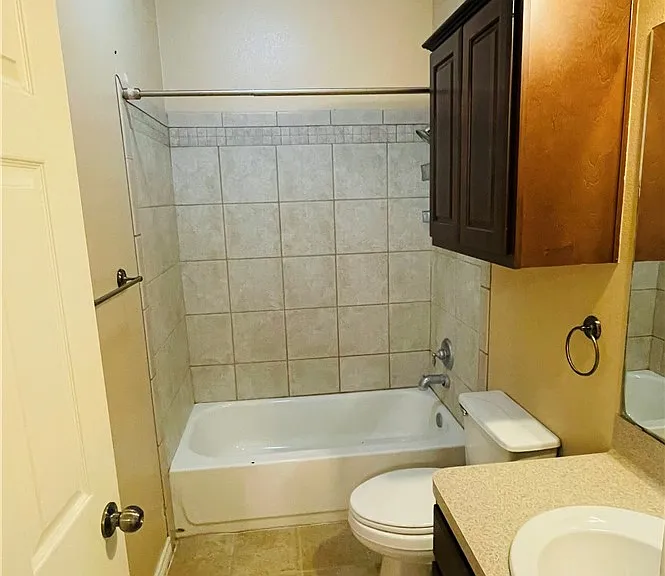 1425 W Villa Maria Rd #602 — Photo 25