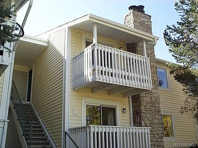 2 bed, 948 sqft, $2,100 — Photo 1