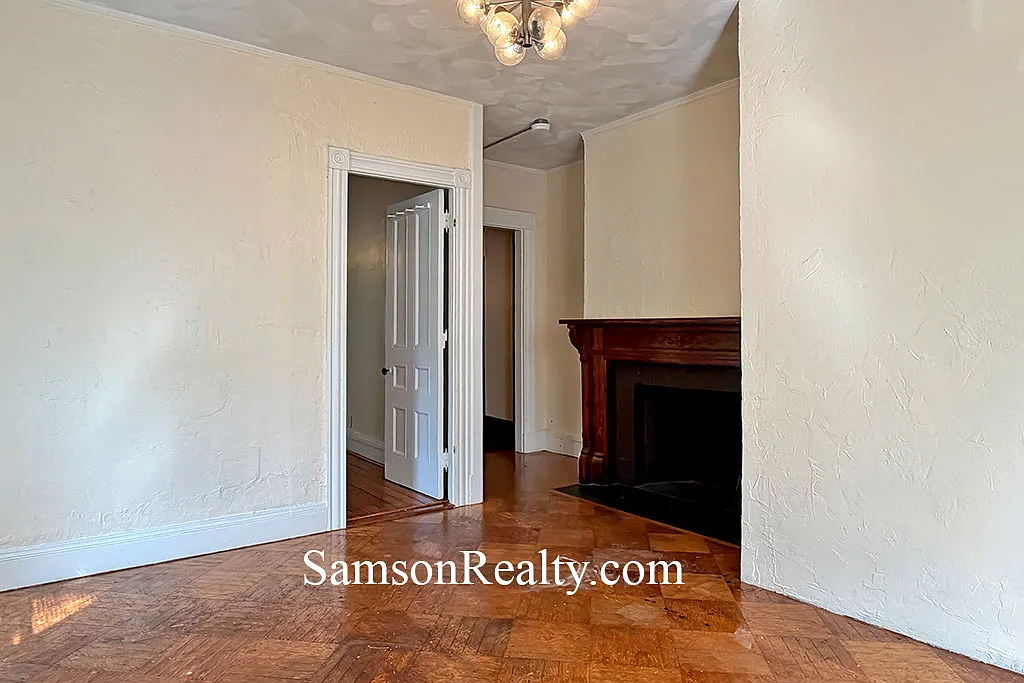 3 bed, $2,100 — Photo 3
