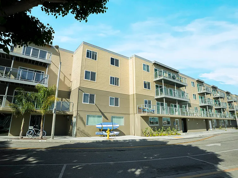 Wayfarer Apartments + Marina — Photo 31