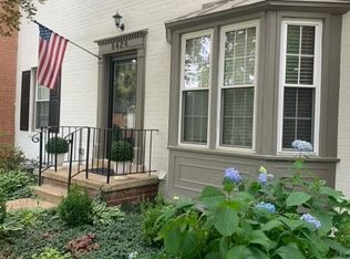 8428 Grenoble Ct, Springfield, VA 22152