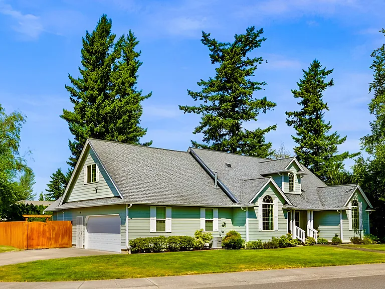 Birchwood Dr — Photo 1