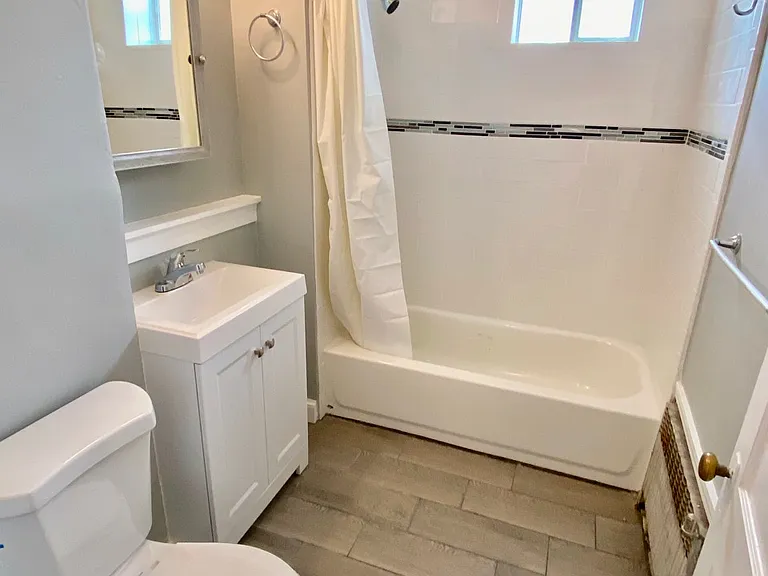 17 Warwick Rd #5 — Photo 13