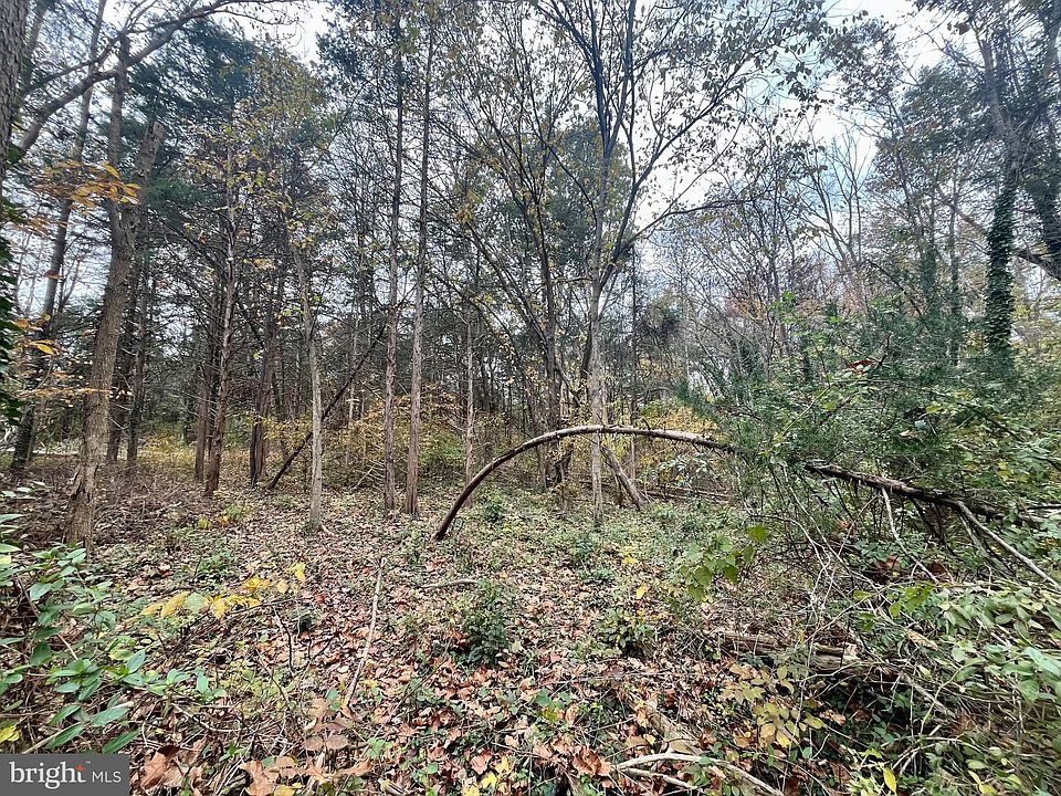 2nd image of Greenway Ln
