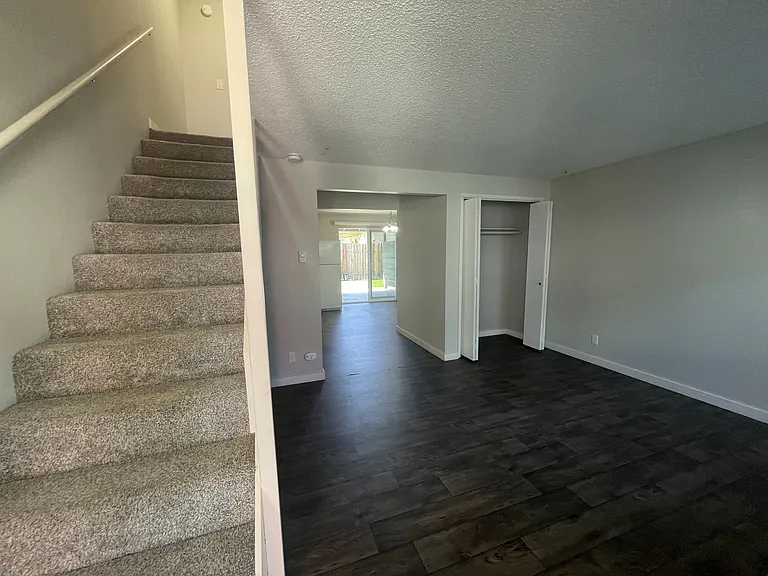 1608 Washington St #9 — Photo 3
