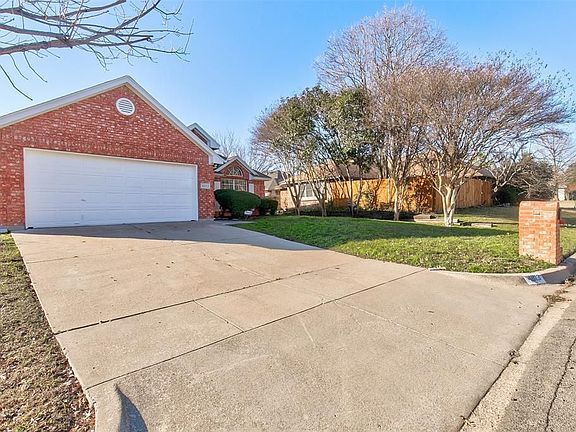 2nd image of 4813 Barberry Dr