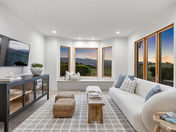 3rd image of 2449 Hallmark Drive