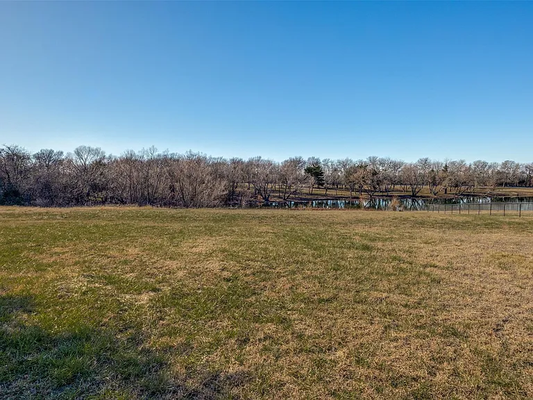 226 Glen Meadows Dr — Photo 25