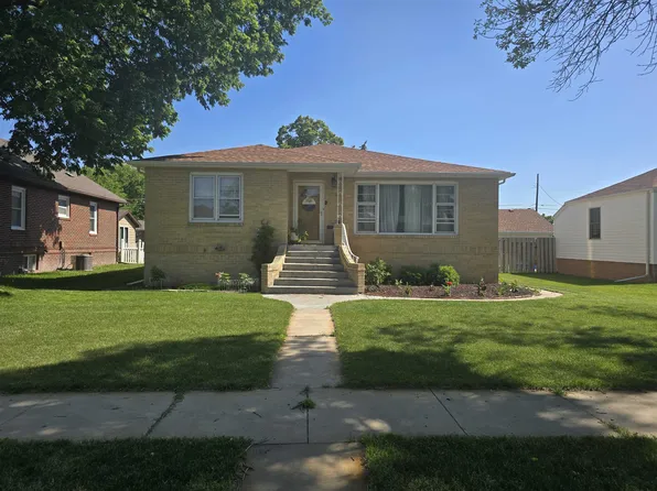 1012 W B St, North Platte, NE 69101