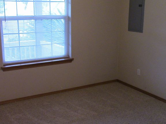 5th image of 350 N Ocean St