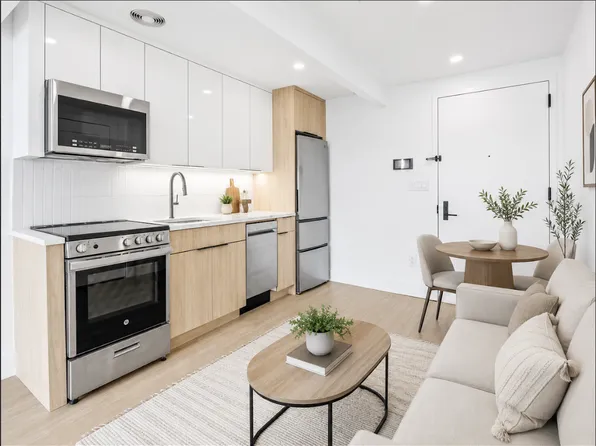798 Lexington Avenue image 1 of 7