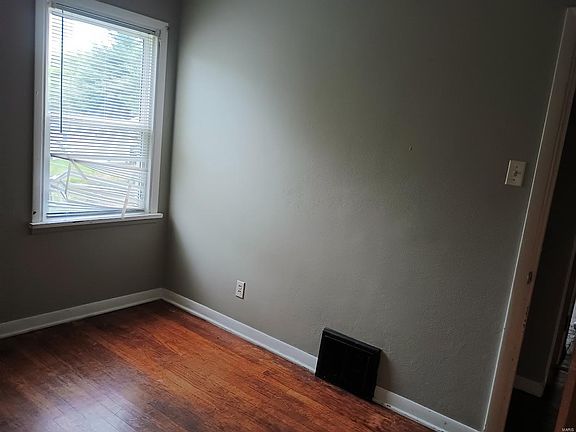 2nd image of 139 Anistasia Dr