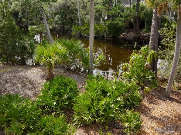 307 Deer Pointe Ct, Saint Helena Island, SC 29920