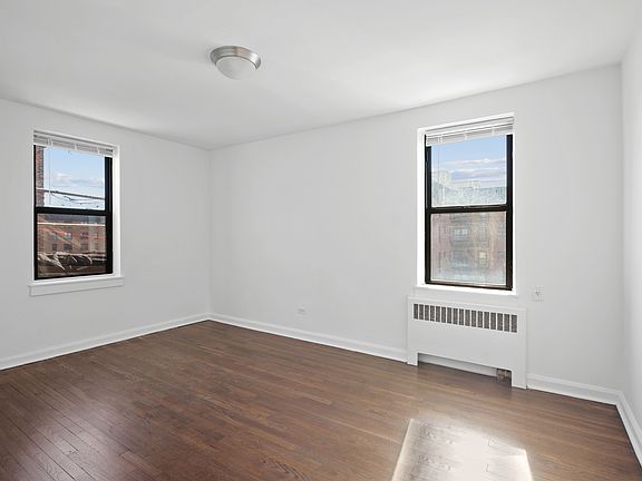 3rd image of 20-08 Seagirt Blvd #3C