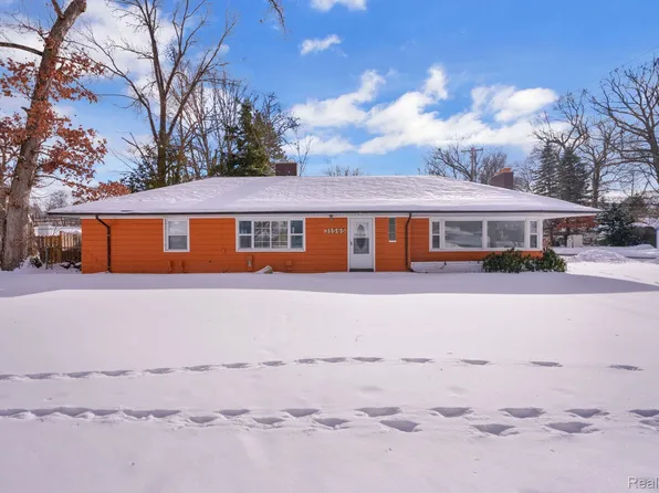 31565 Marquette St, Garden City, MI 48135