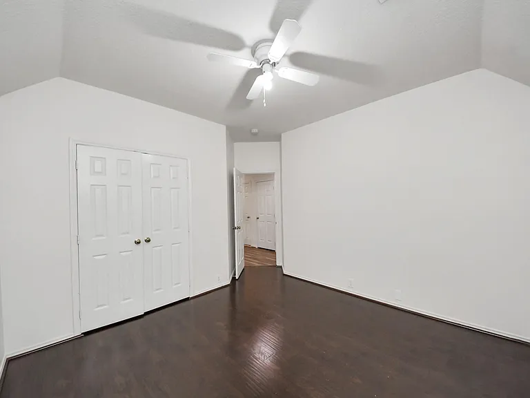 20510 Pioneer Bend Ct — Photo 32