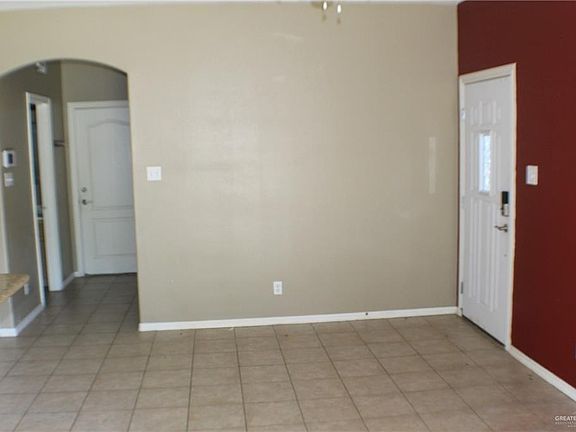 5th image of 2612 Phoenix St