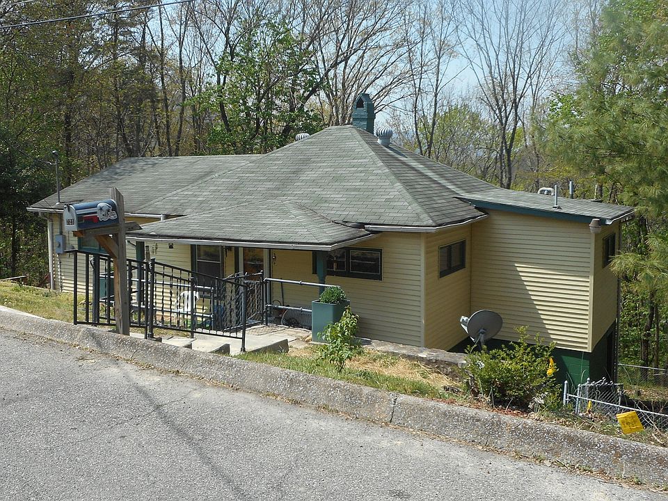 1st image of 721 Palace Blvd