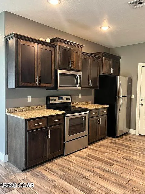 4 bed, 2.5 bath, 1780 sqft, $1,900 — Photo 4