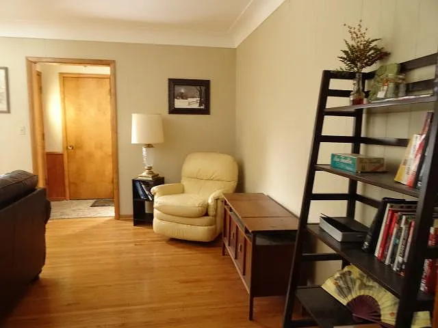 other end of living room - across from fireplace