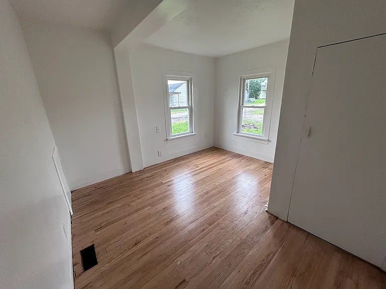 208 Greene St — Photo 17