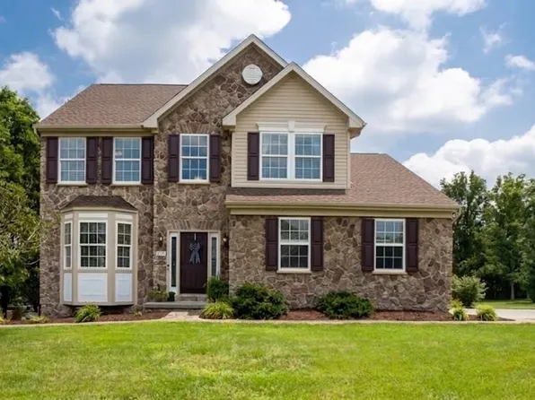 209 Buchanan Dr, Broadway, VA 22815