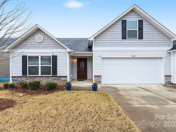 2nd image of 1410 Amberlight Cir