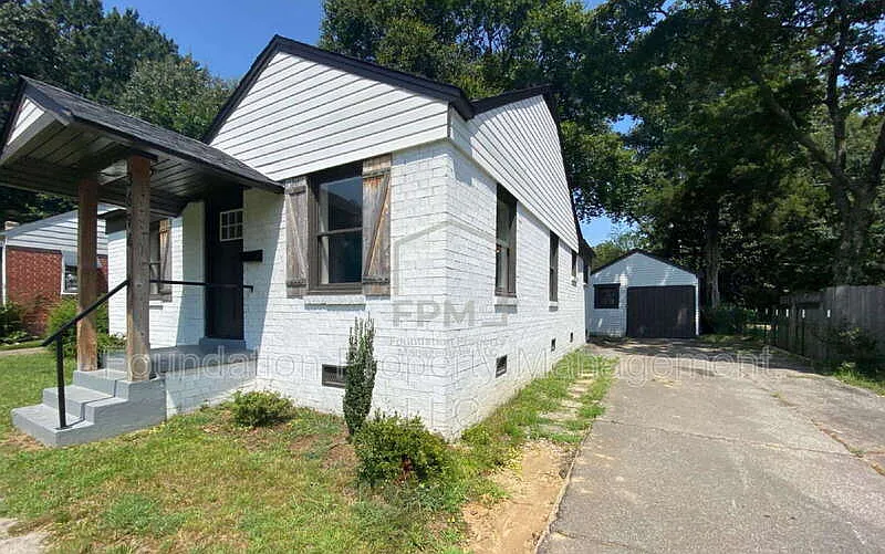 3694 Marion Ave