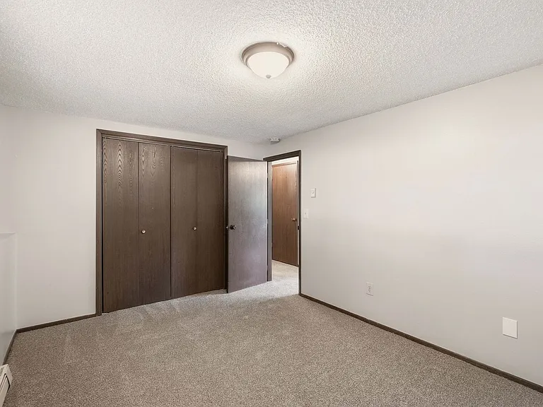 2705 N Robie Ct — Photo 20